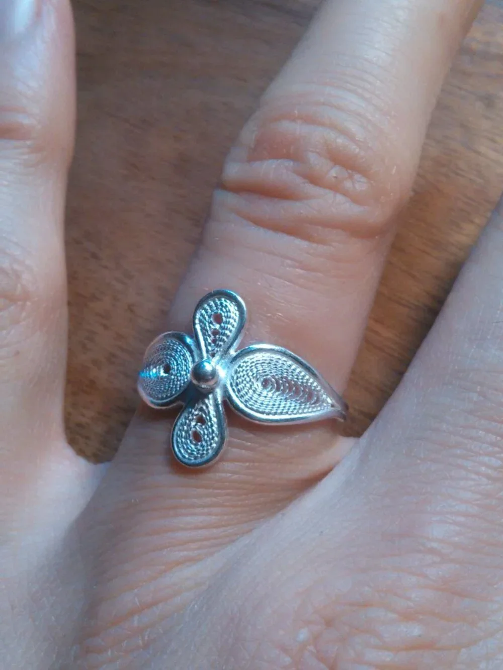 Artistic Floral Design Sterling Silver Ring (Size 7)